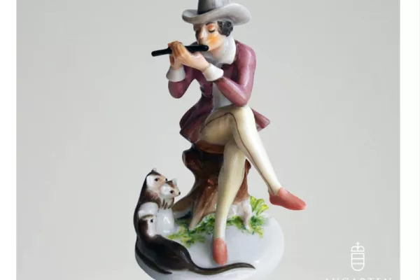 Augarten Porzellan "Porcelain memes" by Jung von Matt