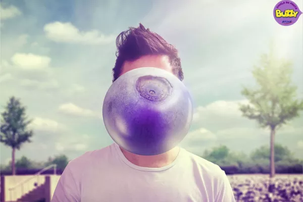 Buzzy Bubble print ads
