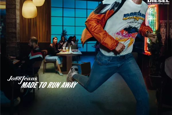 Diesel "JoggJeans - Made To Run Away"