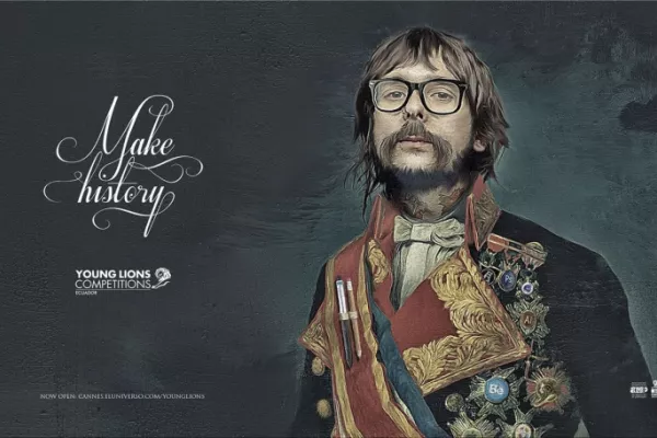 El Universo print ads