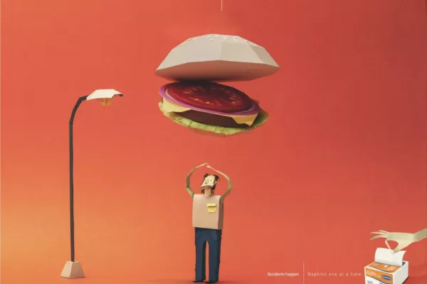 Familia Institucional outdoor ads