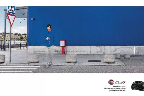 Fiat "Fiat 500X with Safety Sense"