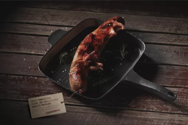 Greenpeace "Meat production ruins the rainforests and its wildlife"