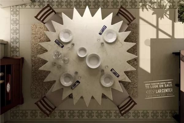 Lar Center ads