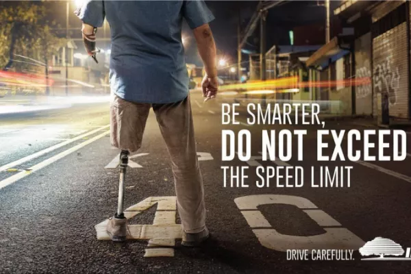 Instituto Nacional de Seguros: "Be smarter, do not run a red light" by Ogilvy