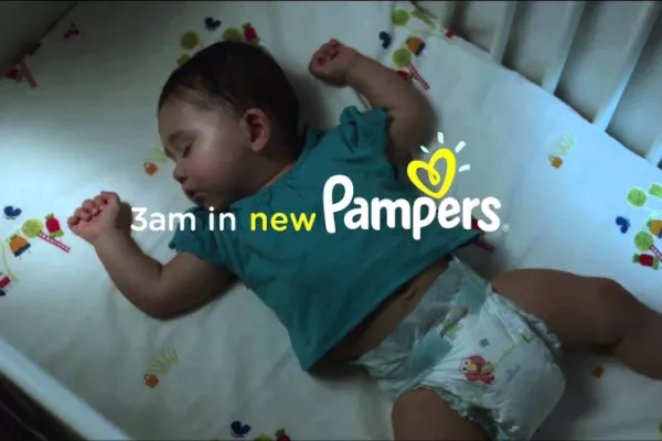 Pampers: babies falling asleep to happy babies playing