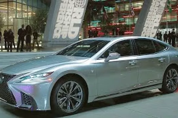 Lexus: "Long Live the King" by Walton Isaacson Lexus: "Long Live the King" by Walton Isaacson