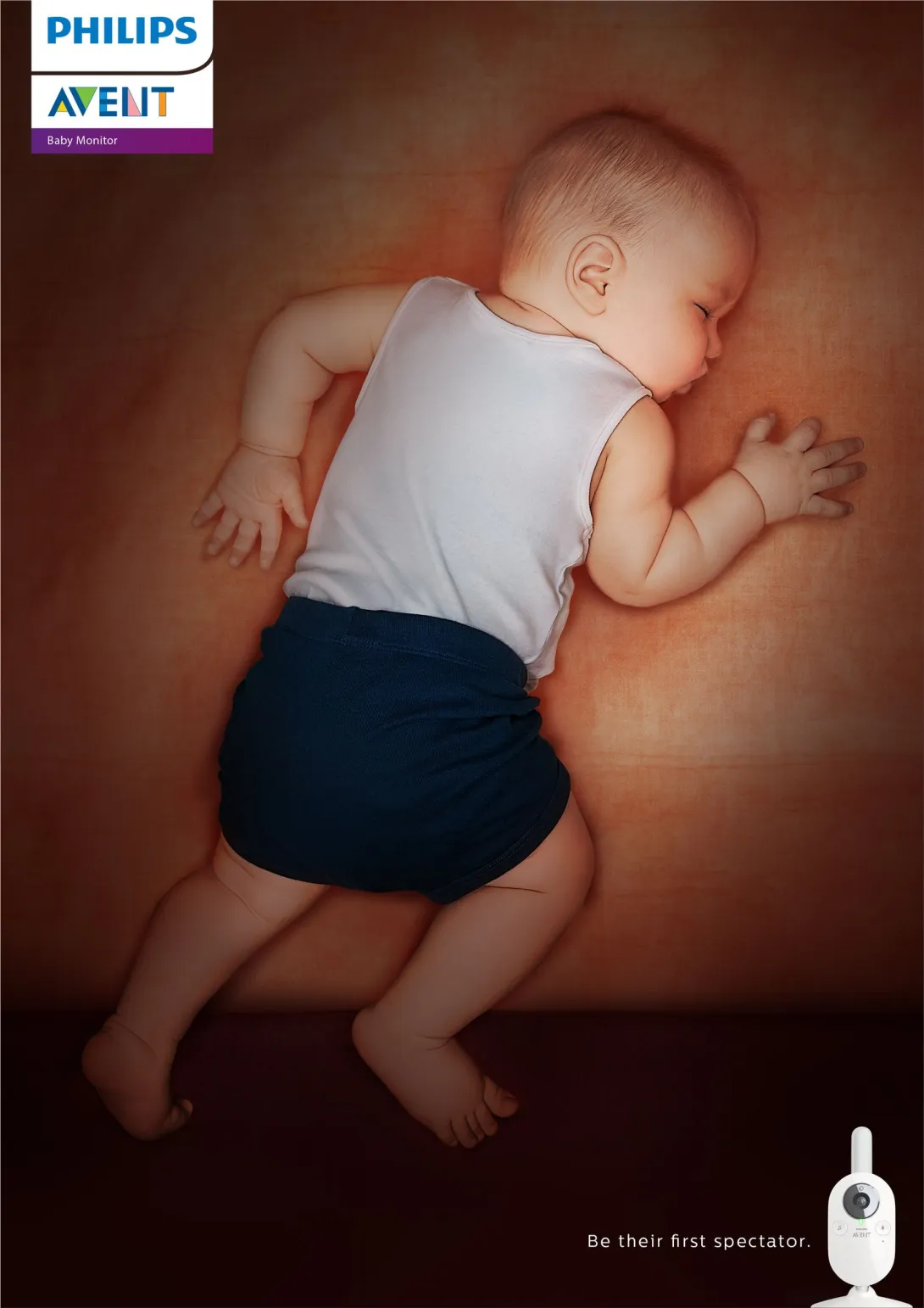 Philips Avent's baby surveillance camera "Be their first spectator"