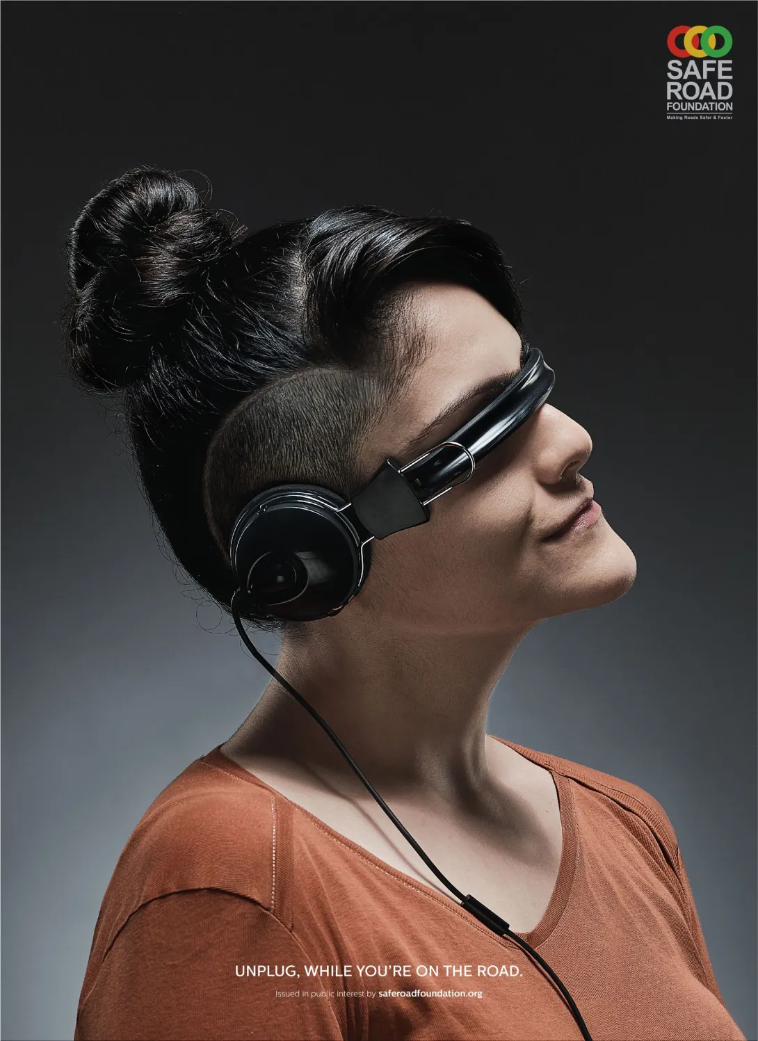 Safe Road Fundation "unplug, while you're on the road"