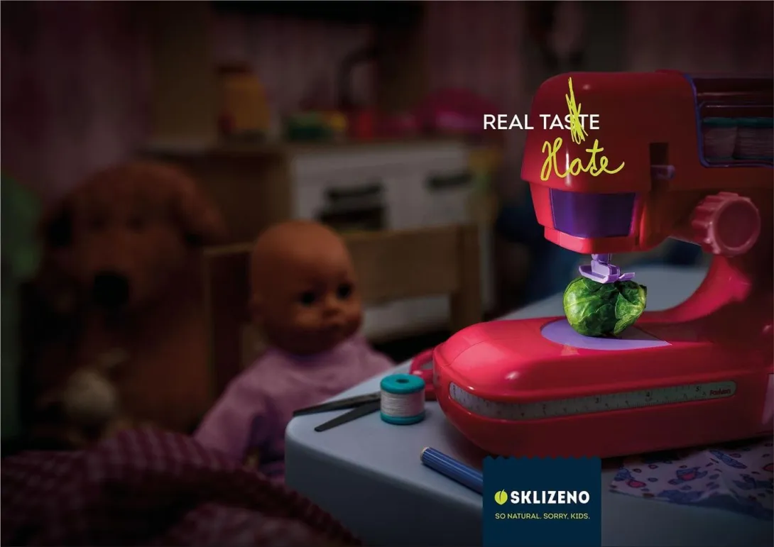 Sklizeno: "Real taste, real hate. So natural. Sorry, kids." by McCann